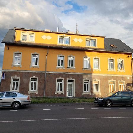 Penzion Duong Apartments Karlsbad Exterior foto